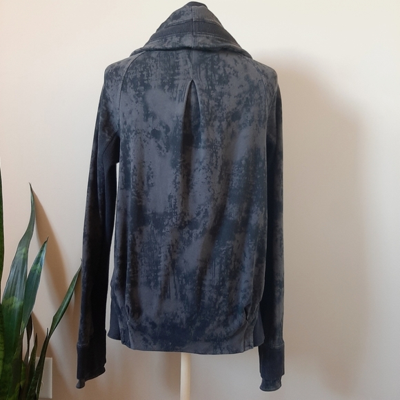Lululemon To Class Jacket - Picture 8 of 10